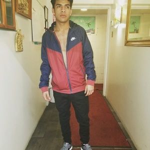 Meet your Posher, Alejandro